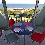 De 33 M2, Vue Et Bord De Mer, Parking * La Grande Motte