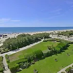 De 33 M2, Vue Et Bord De Mer, Parking *