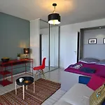 De 33 M2, Vue Et Bord De Mer, Parking La Grande Motte