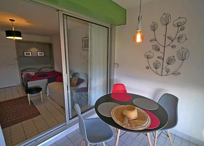 De 33 M2, Vue Et Bord De Mer, Parking * La Grande Motte