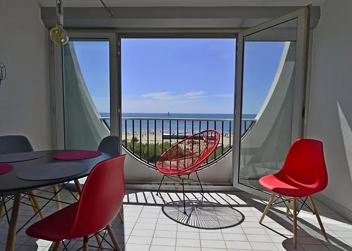 De 33 M2, Vue Et Bord De Mer, Parking * La Grande Motte